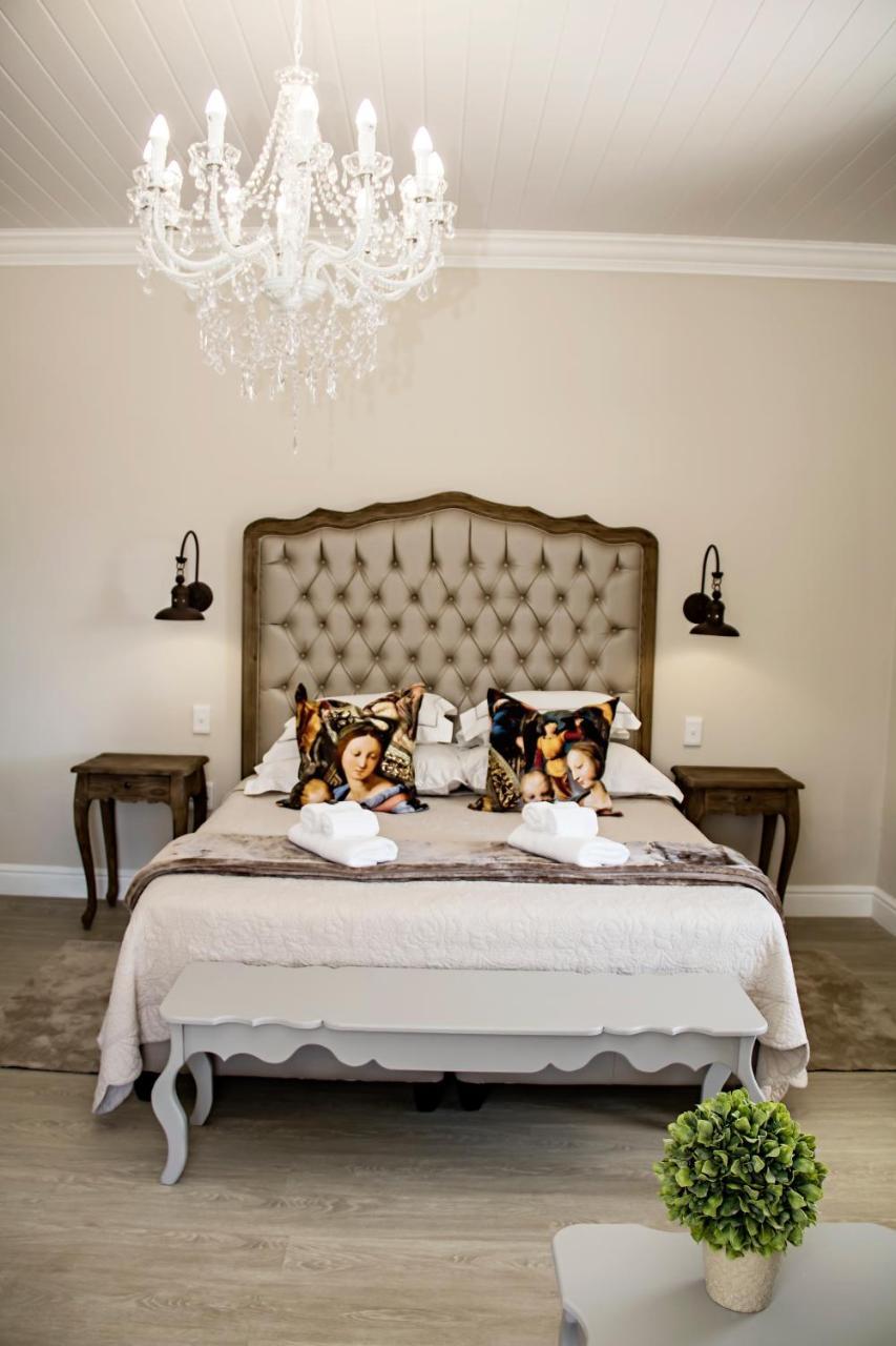French Karoo Guesthouse Б’юфорт-Вест Екстер'єр фото