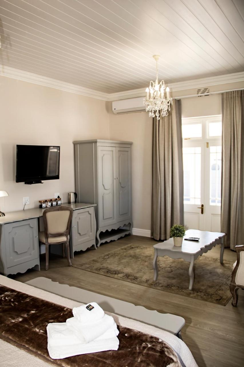 French Karoo Guesthouse Б’юфорт-Вест Екстер'єр фото