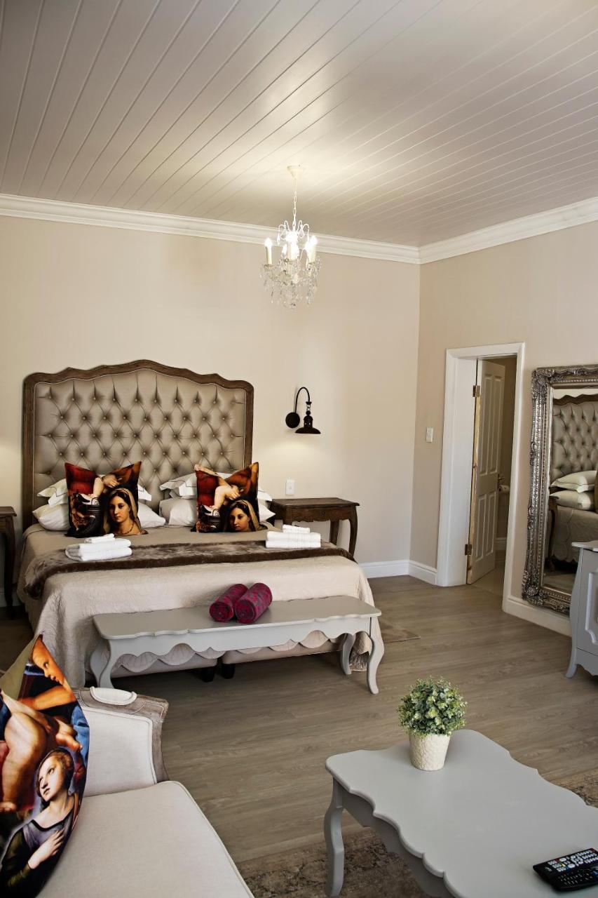 French Karoo Guesthouse Б’юфорт-Вест Екстер'єр фото