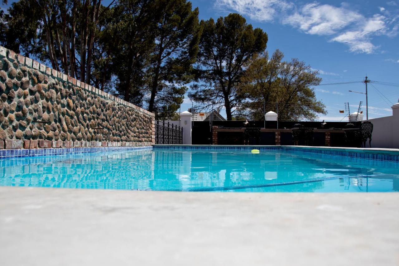 French Karoo Guesthouse Б’юфорт-Вест Екстер'єр фото